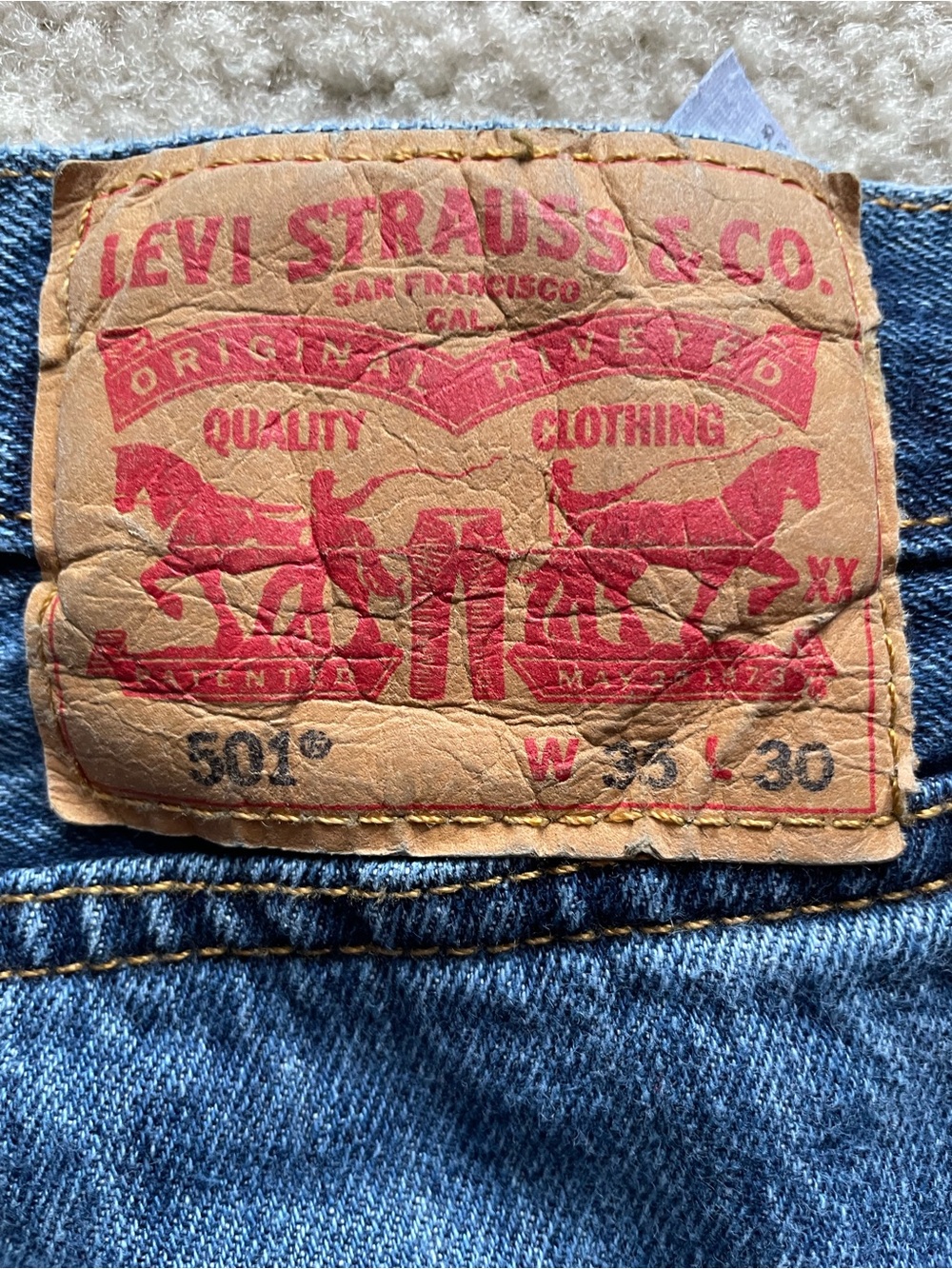 Levi's 501 Men's Dark‎ Blue Relaxed Straight Jeans Size 35x30 - Picture 2 of 13